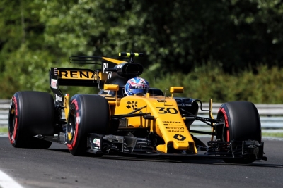 un viernes comun para renault con les expectativas puestas en los test con robert kubica