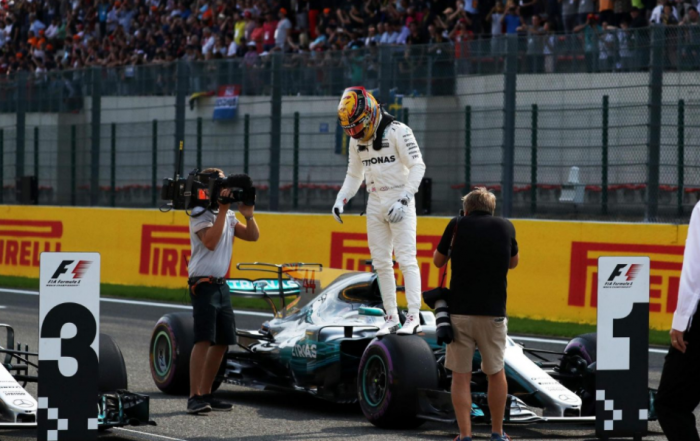 Hamilton entra en la historia tras batir el récord de poles de Schumacher