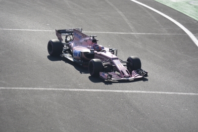 El Rosa Mexicano empieza bien en casa de Checo. @omarketingf1