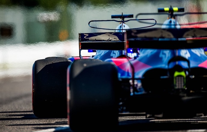 Toro Rosso con tres pilotos jóvenes intentan luchar la zona media en México