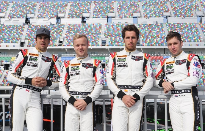 Juncadella con el equipo de Daytona