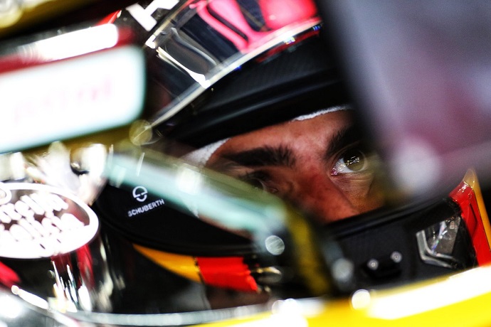 Prost ve positivo para el equipo el fichaje de Sainz