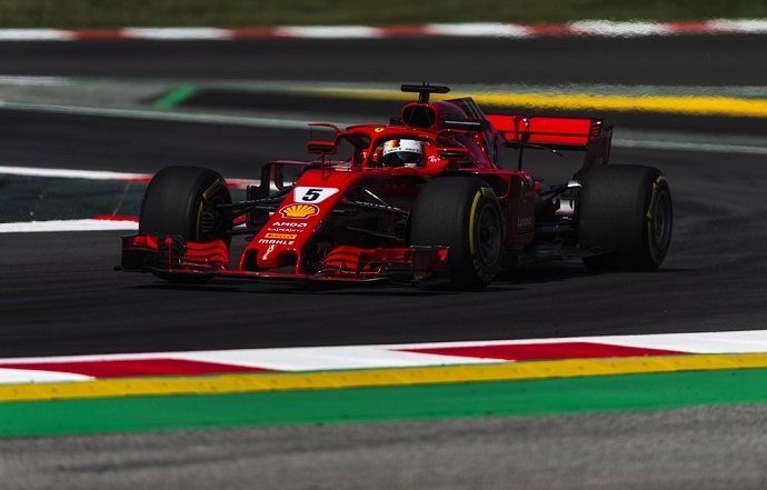 Ferrari lejos de rendir en Barcelona con Vettel cuarto y Raikkonen retirado