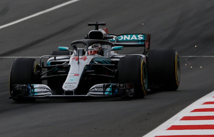 CRÓNICA QUALY: Récord estratosférico de Hamilton en el Circuit con Alonso 8º y Sainz 9º