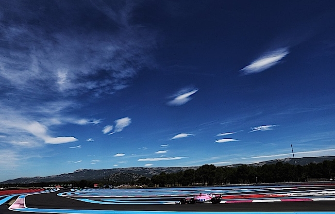 Viernes en Francia - Force India debuta como semi-anfitrión en colorida casa de Ocon