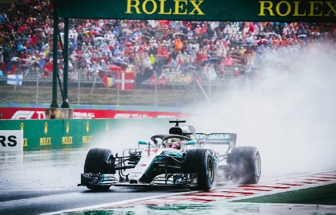 Hamilton el más rápido bajo la tormenta del Hungaroring