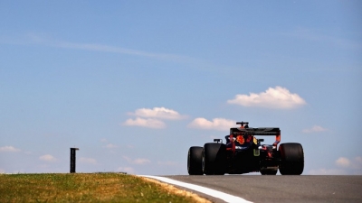 Sábado en Gran Bretaña - Red Bull: Atacarán desde la tercera fila a la espera de degradación