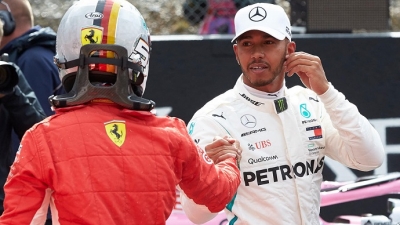 Domingo en Bélgica-Mercedes: Hamilton permite, y Bottas remonta