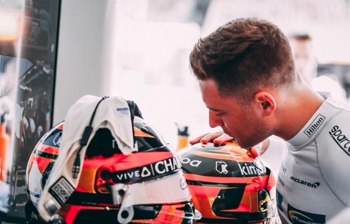 Mclaren insta a Vandoorne a vencer con más frecuencia a Fernando Alonso