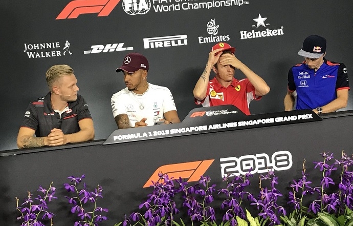 Räikkönen protagonista en la rueda de prensa de pilotos