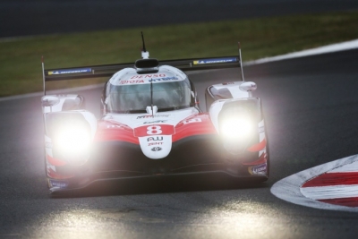 Alonso marca el mejor crono en los libres de Fuji