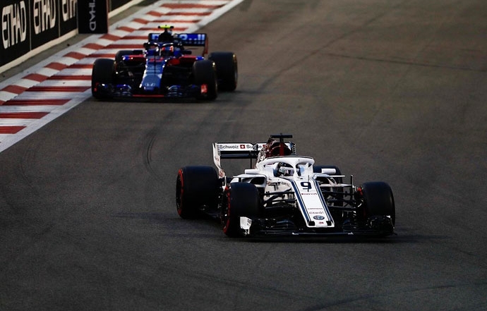 domingo en abu dabi sauber tres de tres para leclerc 2