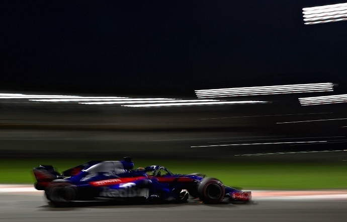 Sábado en Abu Dabi - Toro Rosso: a las primeras de cambio