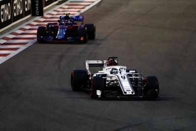 domingo en abu dabi sauber tres de tres para leclerc 2