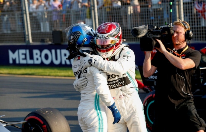 Sábado en Australia - Mercedes: Juegan en otra liga