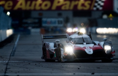 CRÓNICA: El #8 de Alonso “aterriza” aplastando en el aeródromo de Sebring