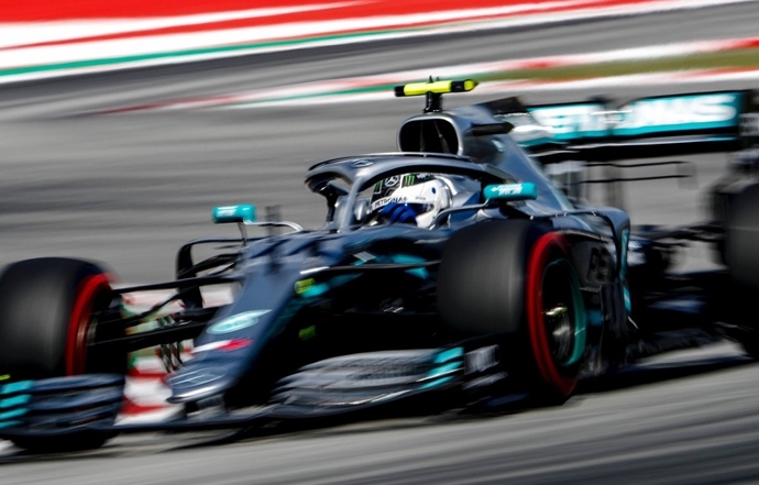 Crónica: Récord de pista y pole insultante del Bottas 2.0 en España