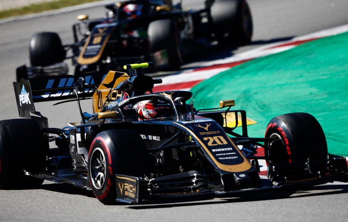 domingo en españa haas puntos para los dos pilotos