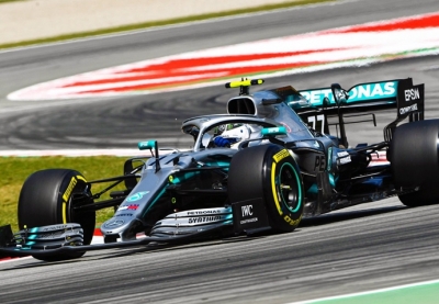 Libres en España: Mercedes reafirma su dominio con Sainz en el 'top 10'