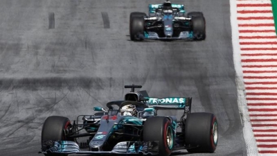 Viernes en Austria - Mercedes: Dominio inicial alterno