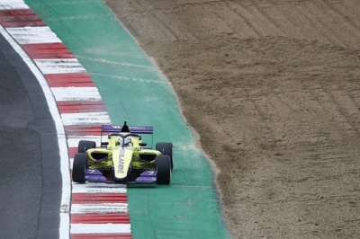 Libres en Brands Hatch: Kimilainene logra los mejores cronos