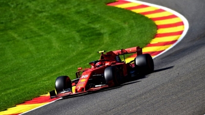 Crónica Libres 3 – GP Bélgica: En Ferrari huelen la pole, mientras que Hamilton se va contra las protecciones