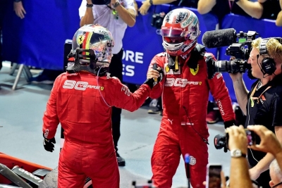 Domingo en Singapur - Ferrari: Tremendo 1-2 para acabar con la sequía de Vettel