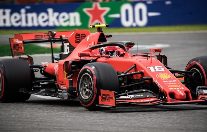 Sábado en Italia – Ferrari en la pole tras una polémica sesión de clasificación