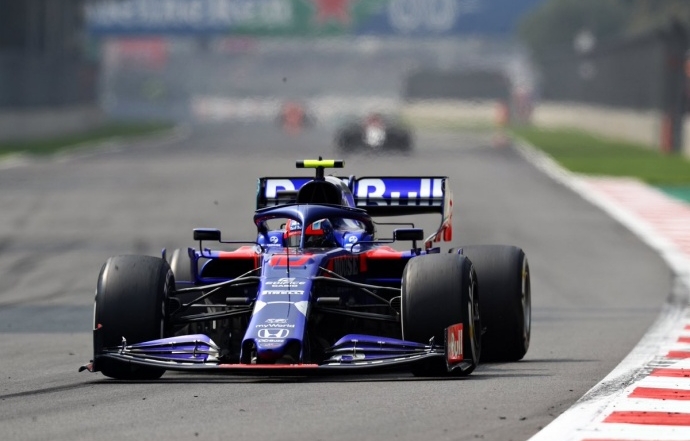 Domingo en México – Toro Rosso: El toque de Kvyat permite a Gasly puntuar