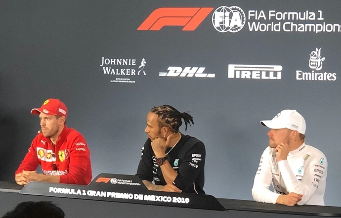 Hamilton y Vettel intercambian palabras en la rueda de prensa posterior al GP de México