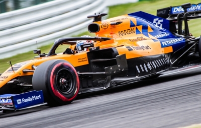 Viernes en Japón- McLaren: Un viernes singular