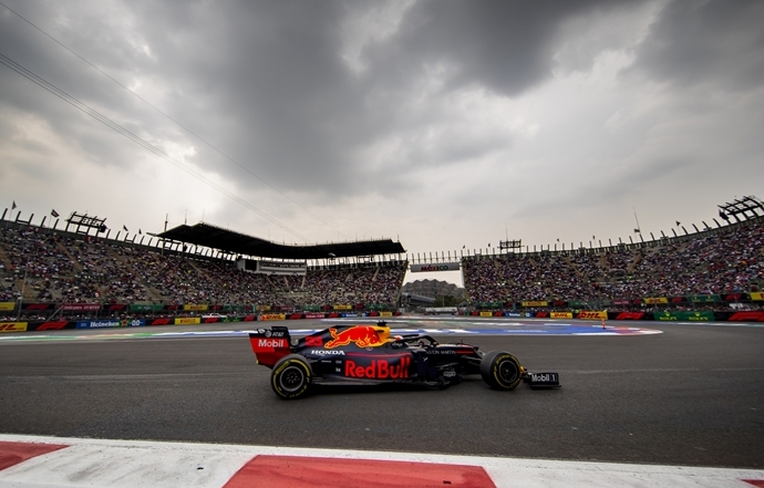 Viernes en México - Red Bull: Día muy sólido, aunque con un desliz