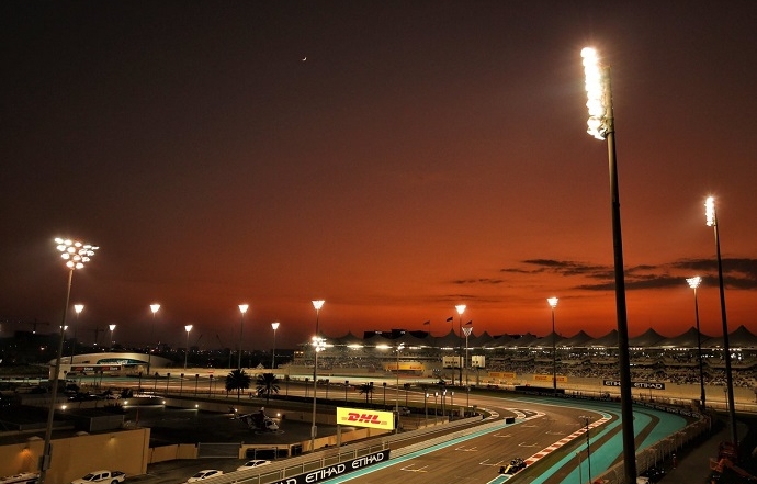 Sábado en Abu Dabi - Renault: Buena qualy con dos coches en Q3