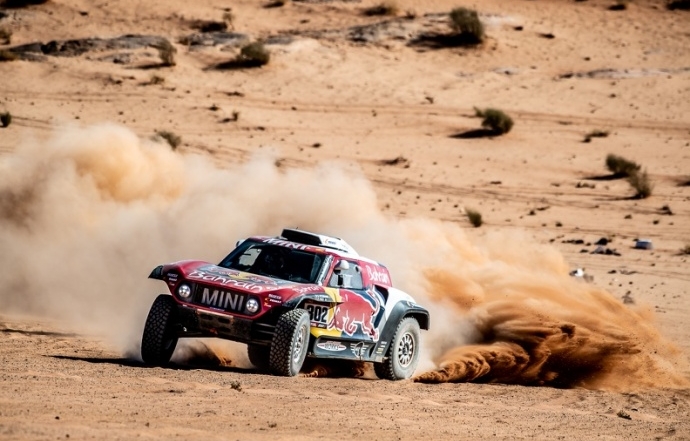 Dakar 2020 Etapa 4: Peterhansel vuelve a la senda del triunfo y Sainz aguanta el liderato