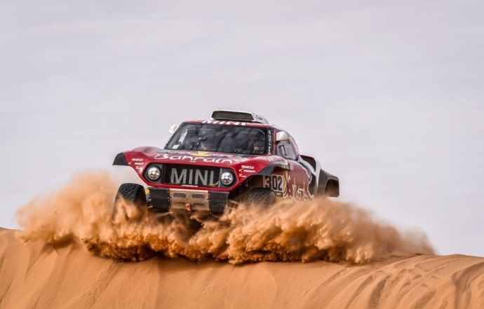 Dakar 2020 Etapa 6: Peterhansel consigue imponerse a un Sainz espectacular