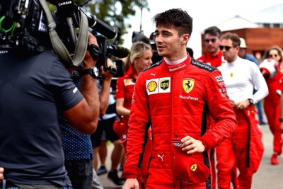 Leclerc: "Hamilton sigue siendo el favorito incluso en un Mundial a ocho carreras"