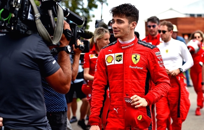 Leclerc: "Hamilton sigue siendo el favorito incluso en un Mundial a ocho carreras"