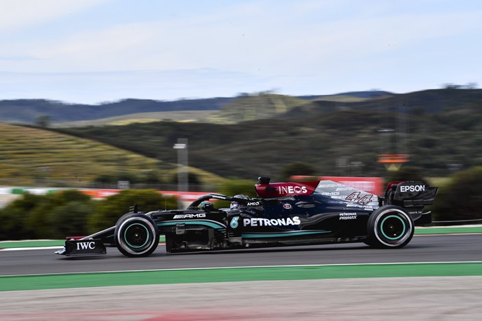 Hamilton lidera unos FP2 ligeramente representativos de cara a la clasificación