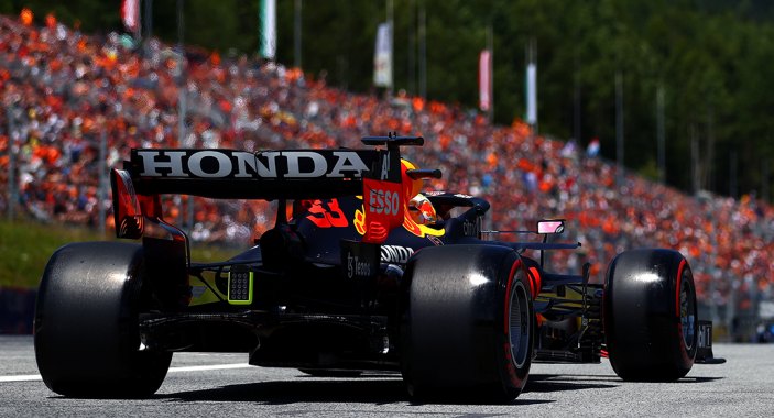 Verstappen impone su dominio y se lleva el mejor tiempo en los terceros libres