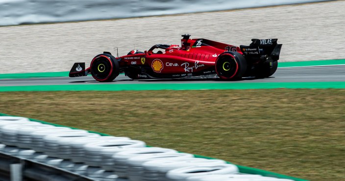 Leclerc asombra a todos y obtiene la pole en Barcelona