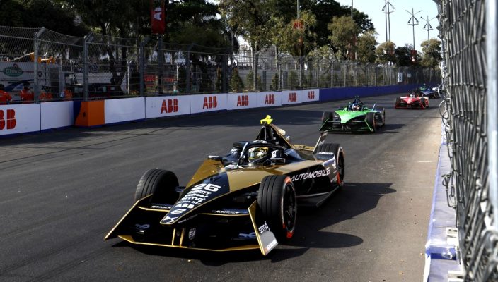 Vergne gana en el caos de Hyderabad