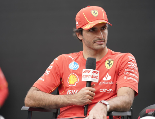 Carlos Sainz: “Te diviertes, pero lo último que quieres es llevarte puesto a Leclerc”