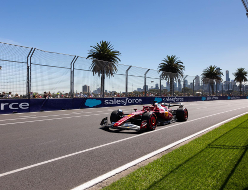 Leclerc golpea primero en Melbourne con los McLaren en la pugna y un Sainz ilusionante