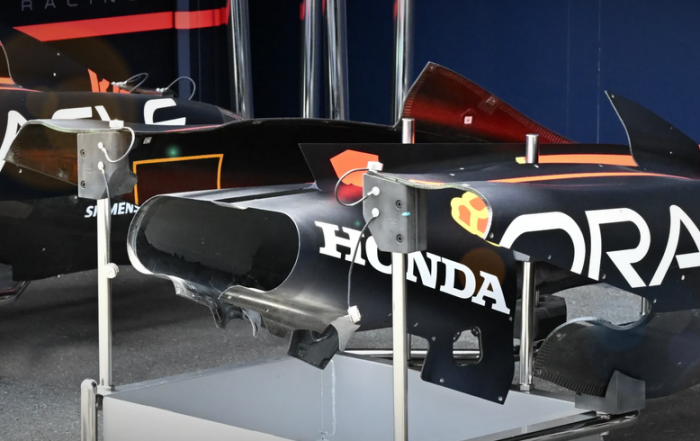 Pontones y cubiertas motor de Red Bull