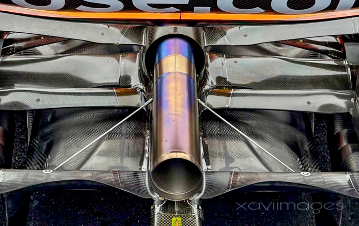 Así es el escape del McLaren MCL39 en Baréin